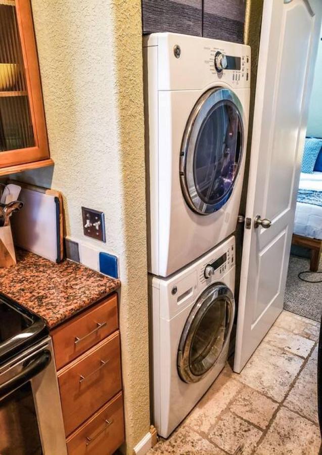 Retro Retreat In Dtsp - Explore The Downtown Area 세인트피터즈버그 외부 사진