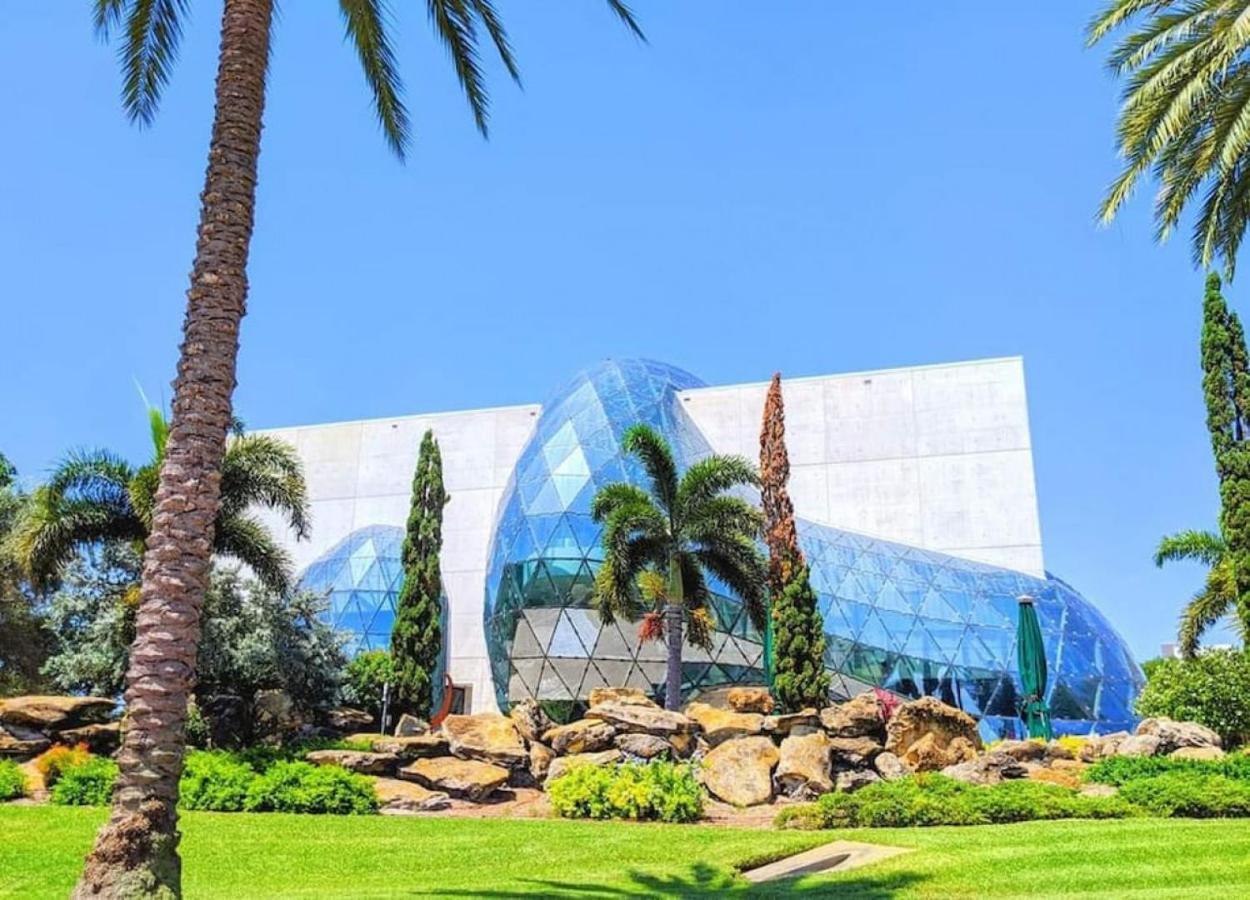 Retro Retreat In Dtsp - Explore The Downtown Area 세인트피터즈버그 외부 사진