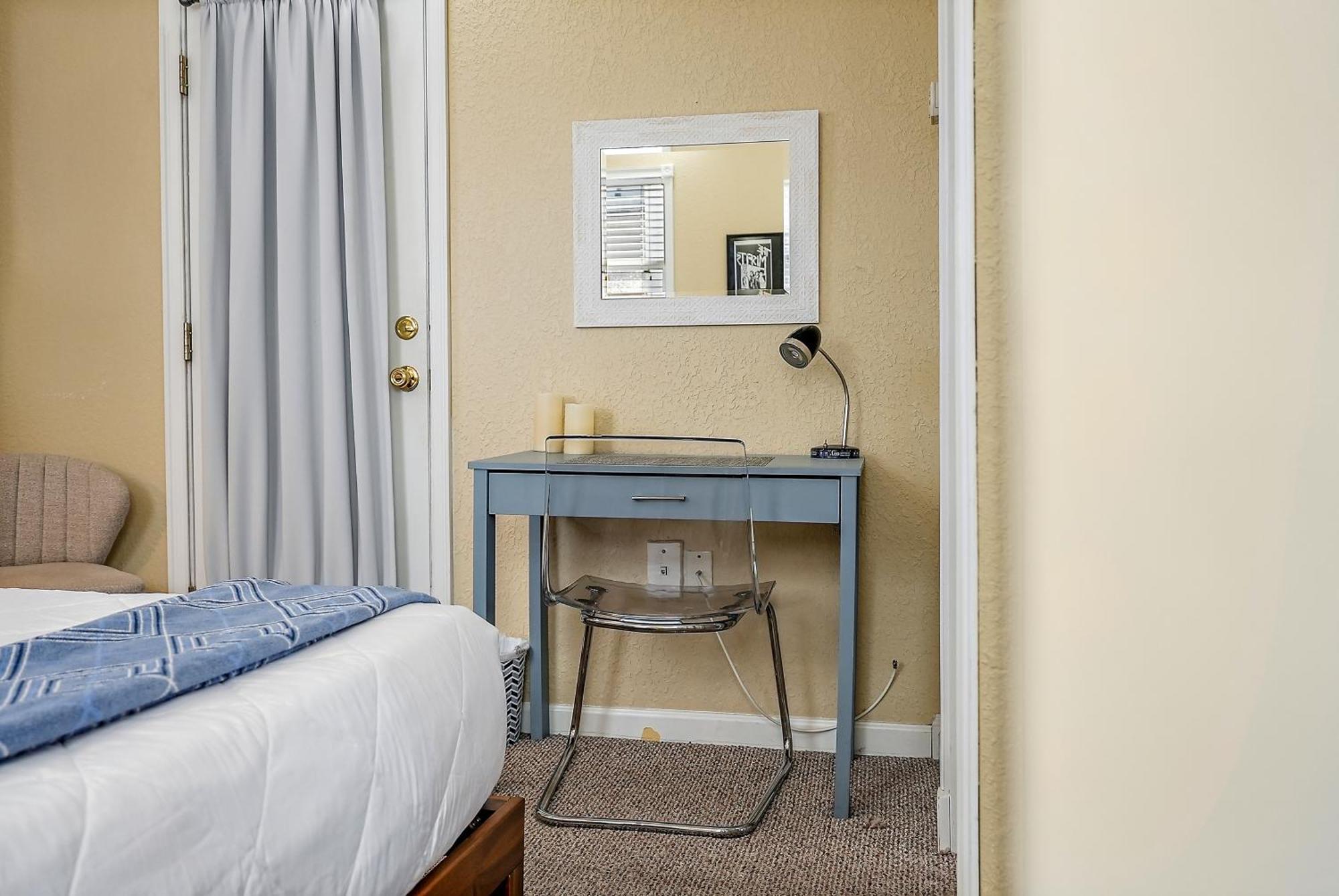 Retro Retreat In Dtsp - Explore The Downtown Area 세인트피터즈버그 외부 사진
