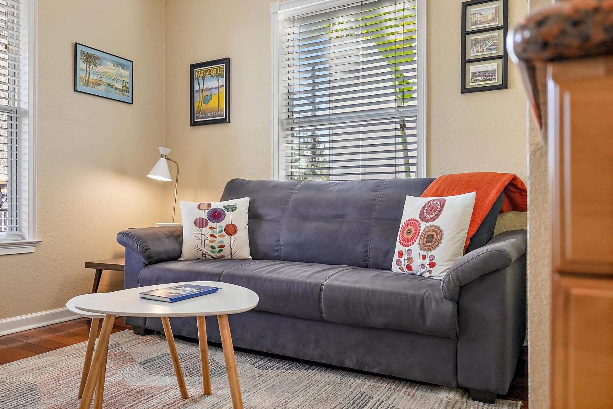 Retro Retreat In Dtsp - Explore The Downtown Area 세인트피터즈버그 외부 사진