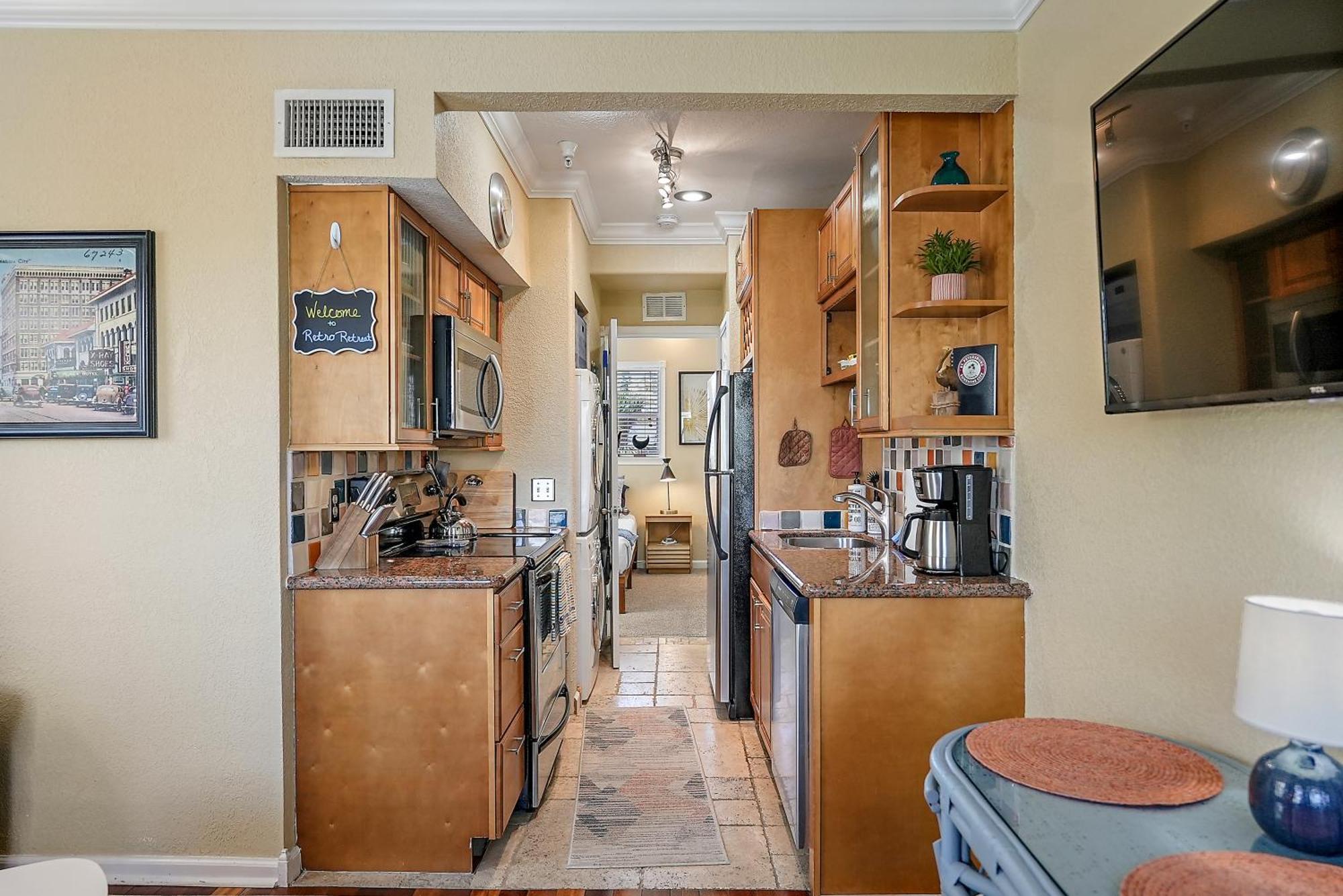 Retro Retreat In Dtsp - Explore The Downtown Area 세인트피터즈버그 외부 사진